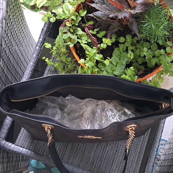 COACH Marlie C1565 Leather Shoulder Bag w Gold Chains Excellent Condition - Picture 5 of 11